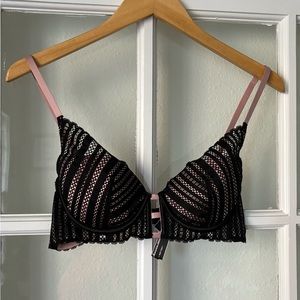 Victoria’s Secret LUXE Sexy Plunge Lightly Padded Lace Bra